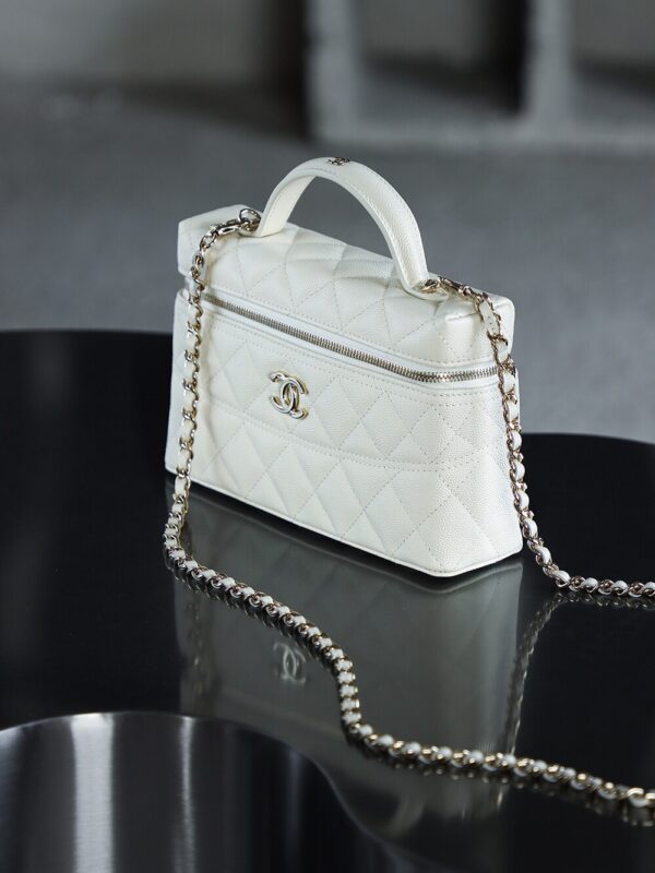 God Factory Chanel 25C Box Bags White impala Leather Size 17*19.5*5cm Pale Gold Hardware