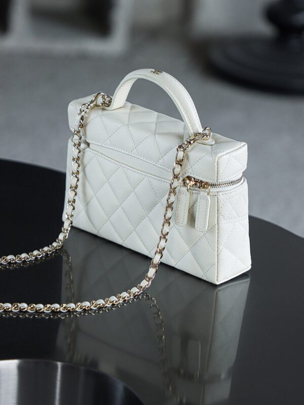 God Factory Chanel 25C Box Bags White impala Leather Size 17*19.5*5cm Pale Gold Hardware