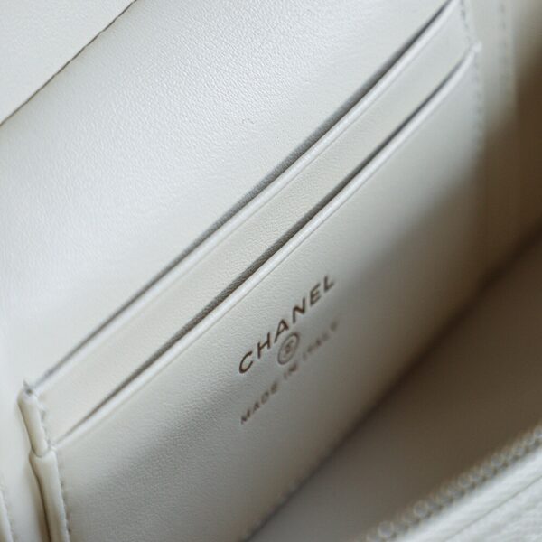 God Factory Chanel 25C Box Bags White impala Leather Size 17*19.5*5cm Pale Gold Hardware