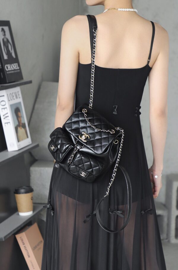 God Factory Chanel 24A Duma Medium  Black HAAS Leather 14K Pale Gold Size 20*20.5*11.5cm