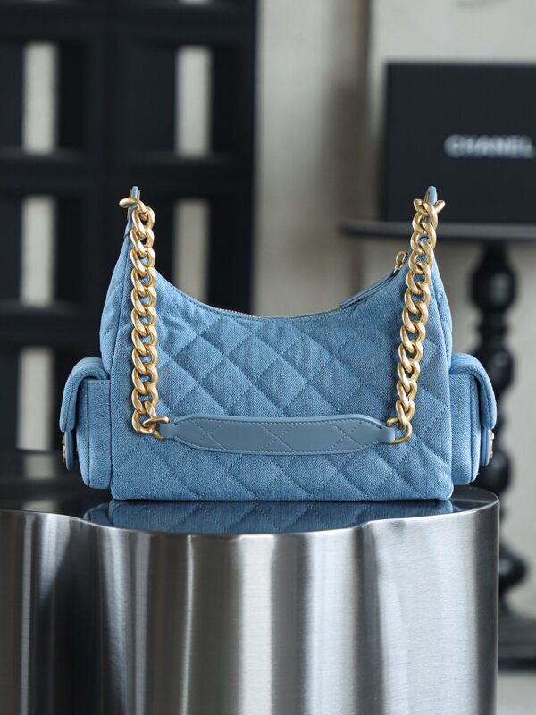 God Factory Chanel 25C Hobo Small Fashion Art / Denim Blue 24K Retro Gold Size 22*31*15cm