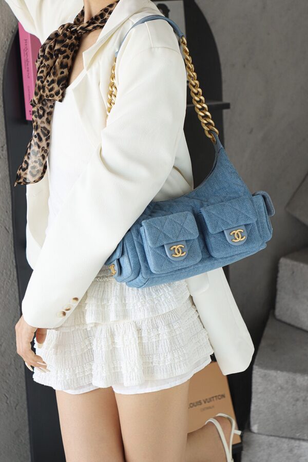 God Factory Chanel 25C Hobo Small Fashion Art / Denim Blue 24K Retro Gold Size 22*31*15cm