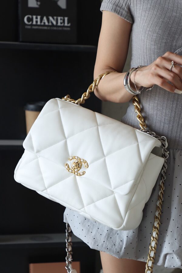 img_7600-2 God Factory Chanel 19 Bag White GR Sheep Leather GHW Medium size