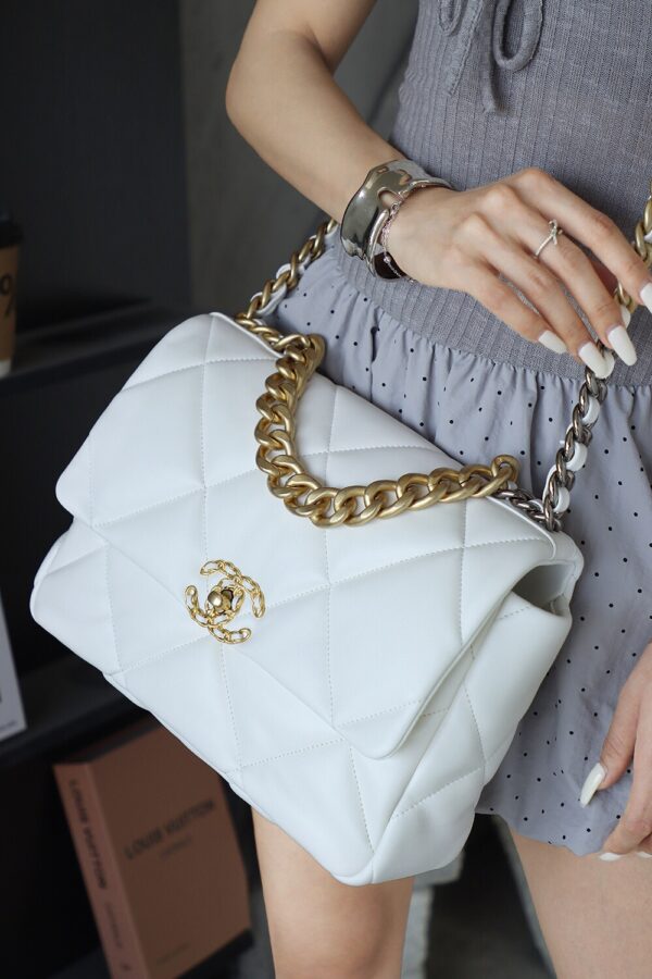 img_7603-2 God Factory Chanel 19 Bag White GR Sheep Leather GHW Medium size