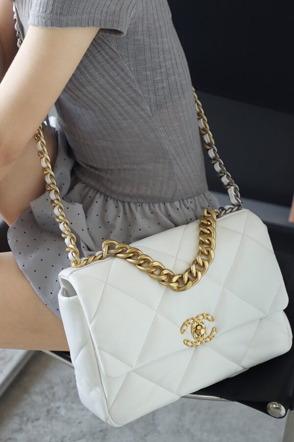 img_7604-2 God Factory Chanel 19 Bag White GR Sheep Leather GHW Medium size
