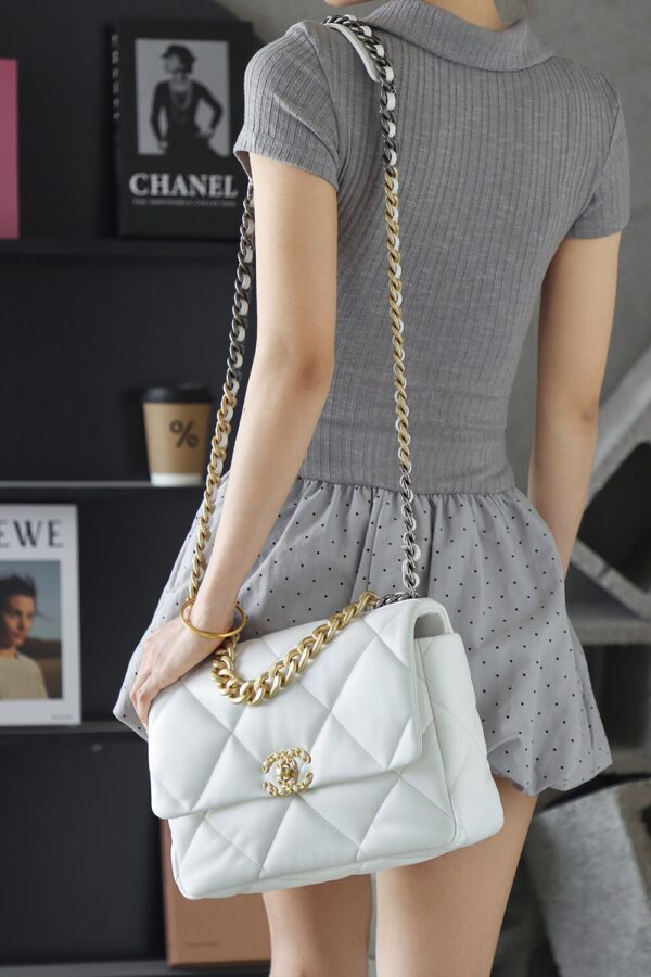 img_7606-2 God Factory Chanel 19 Bag White GR Sheep Leather GHW Medium size