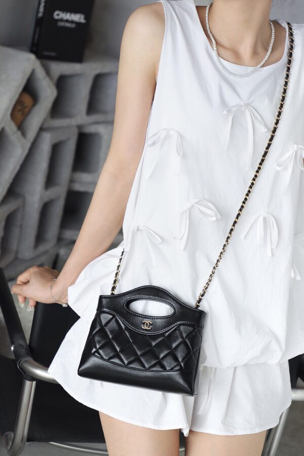 God Factory Chanel Nano 31 Bag Authentication Edition 14K Pale Black Bonaudo Leather Gold Size 20*17.5*3.5cm
