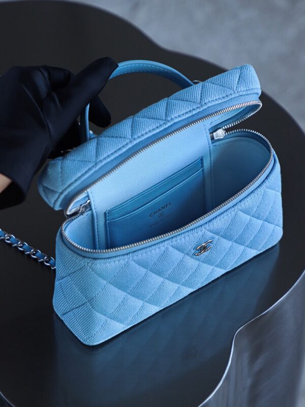 God Factory Chanel 25P Denim Lunchbox Bag Fashion Art Denim Blue Leather 24K Retro PHW Size 17*19.5*5cm