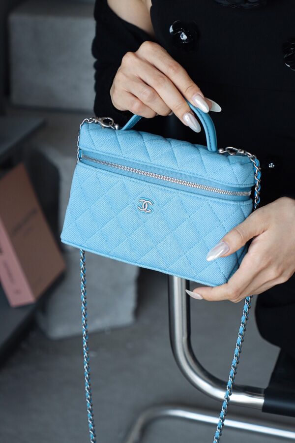 God Factory Chanel 25P Denim Lunchbox Bag Fashion Art Denim Blue Leather 24K Retro PHW Size 17*19.5*5cm