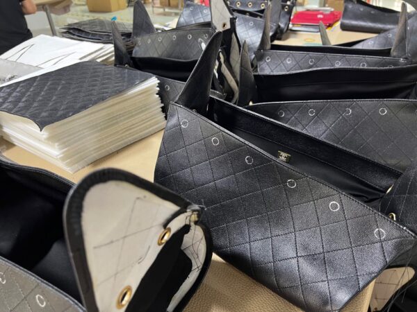 God Factory Chanel 25 Bag HoHo Small impala Leather Black 24K Retro Gold Size 30*26*14cm
