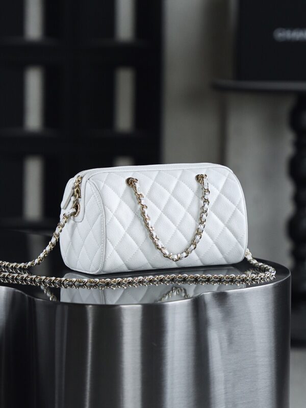 God Factory Chanel 25P Mini Bowling Bag White 14K Gold Pale HAAS Leather Size 11.5*18.5*11cm