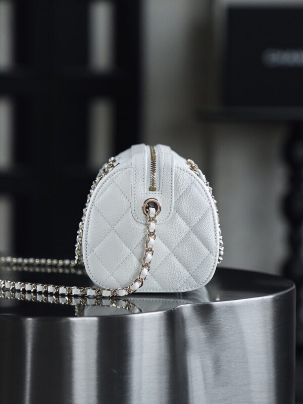 God Factory Chanel 25P Mini Bowling Bag White 14K Gold Pale HAAS Leather Size 11.5*18.5*11cm