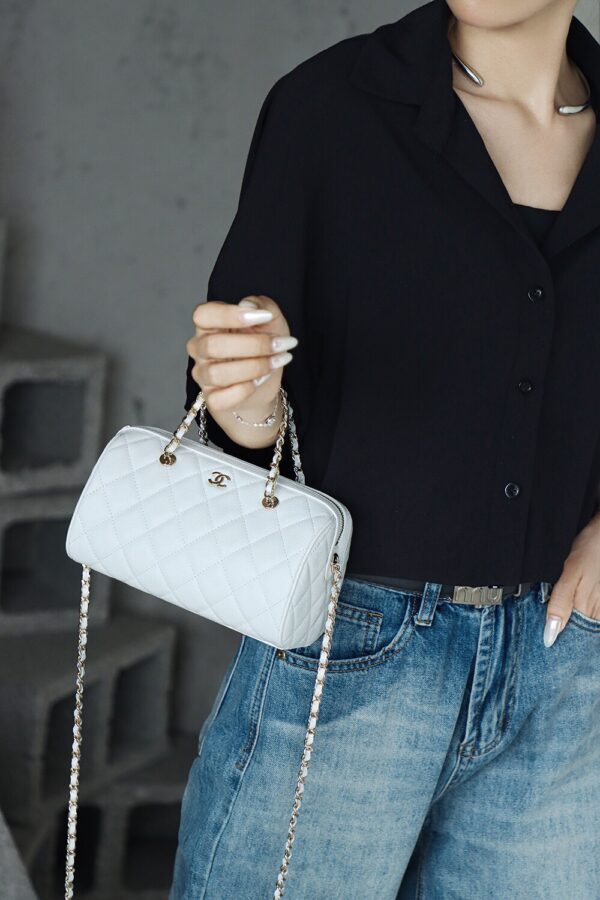 God Factory Chanel 25P Mini Bowling Bag White 14K Gold Pale HAAS Leather Size 11.5*18.5*11cm