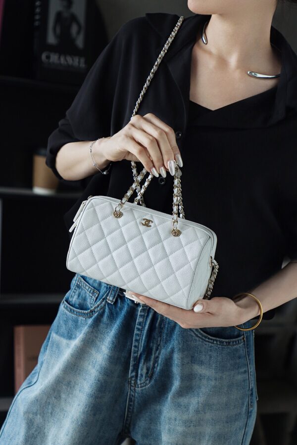 God Factory Chanel 25P Mini Bowling Bag White 14K Gold Pale HAAS Leather Size 11.5*18.5*11cm