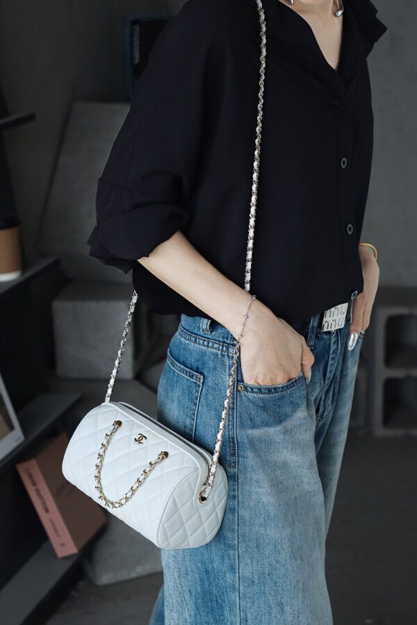 God Factory Chanel 25P Mini Bowling Bag White 14K Gold Pale HAAS Leather Size 11.5*18.5*11cm