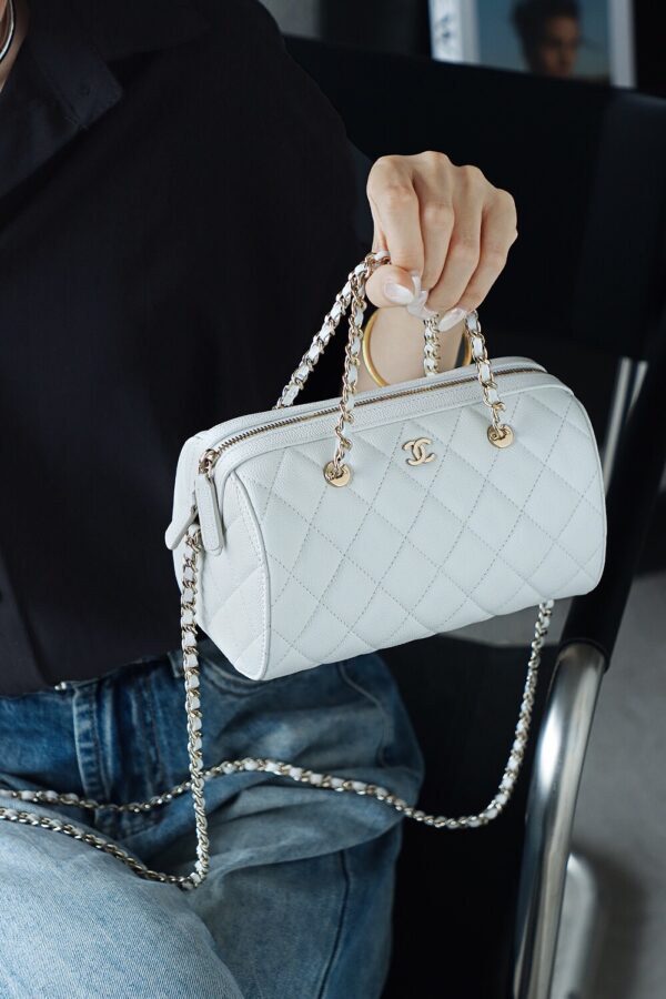 God Factory Chanel 25P Mini Bowling Bag White 14K Gold Pale HAAS Leather Size 11.5*18.5*11cm