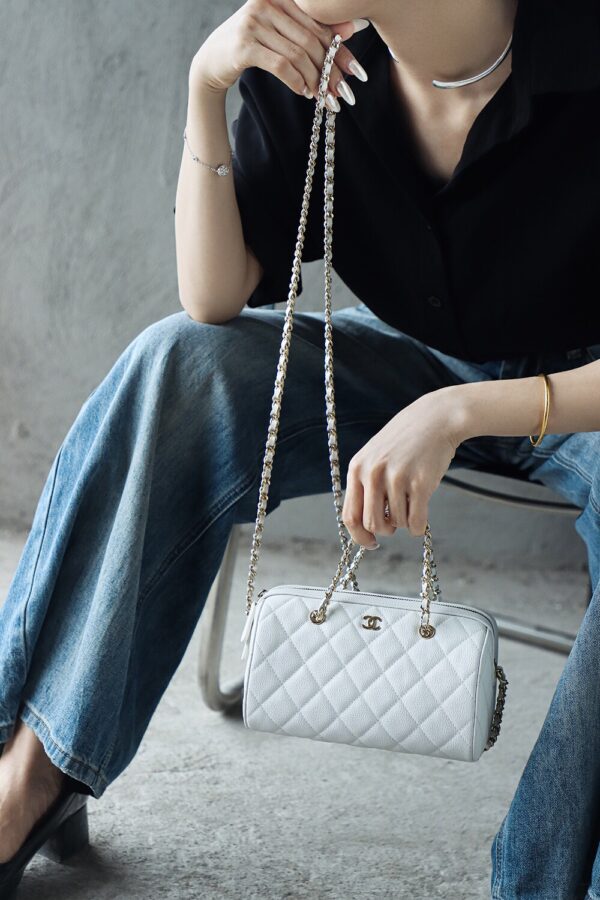 God Factory Chanel 25P Mini Bowling Bag White 14K Gold Pale HAAS Leather Size 11.5*18.5*11cm