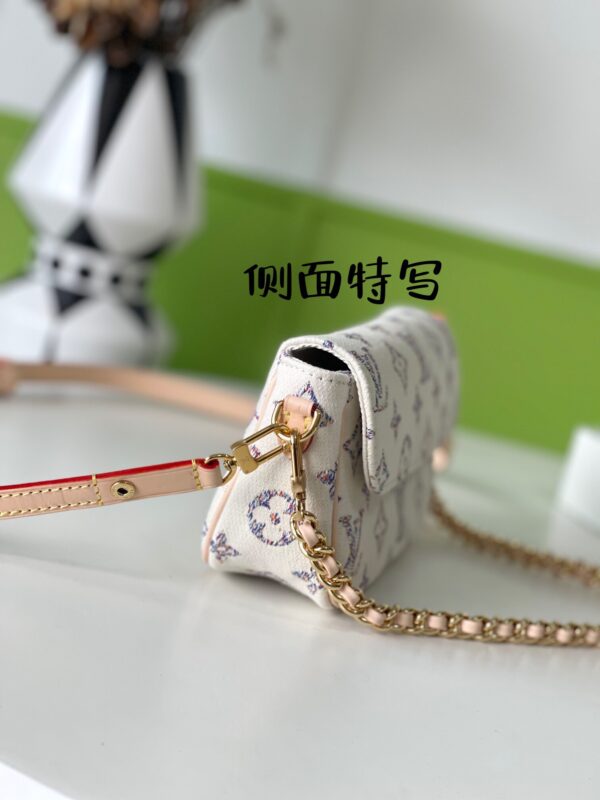 God Factory Louis Vuitton M83499 Size 23.5*12*4.3cm
