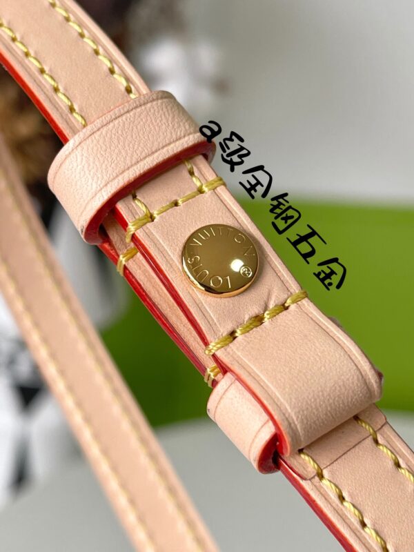 God Factory Louis Vuitton M83499 Size 23.5*12*4.3cm