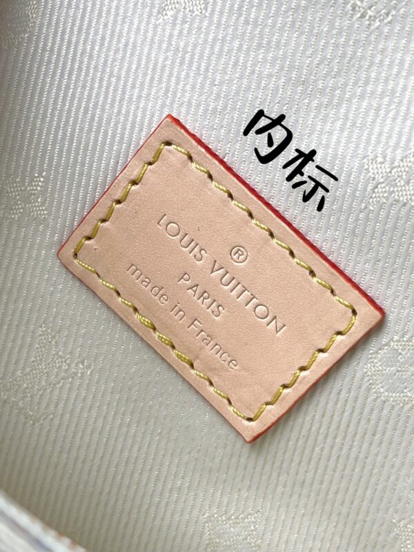 God Factory Louis Vuitton M83499 Size 23.5*12*4.3cm