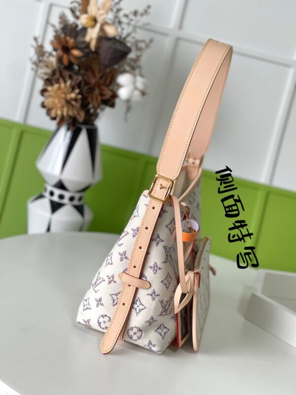 God Factory Louis Vuitton Carryall M24707 Size 29*24*12cm