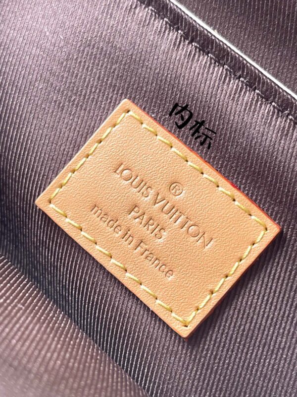 God Factory Louis Vuitton M83428 Size 15*18*7cm