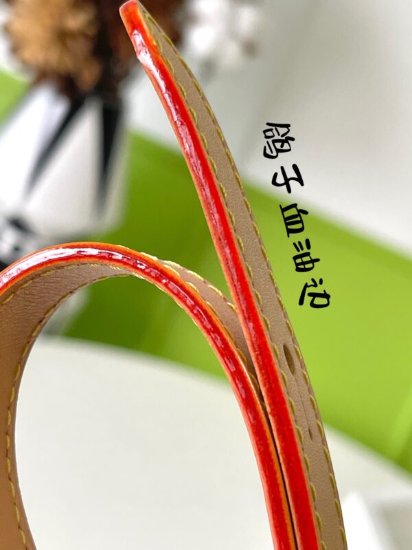 God Factory Louis Vuitton M83428 Size 15*18*7cm