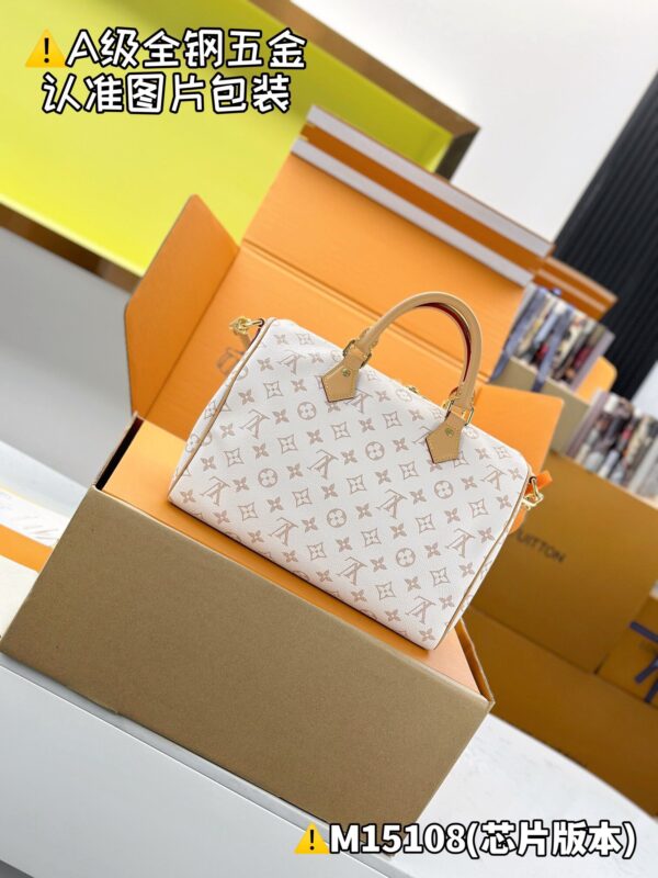 God Factory Louis Vuitton SPEEDY SOFT 30 DARK M15108 Size 21 x 17 x 30cm