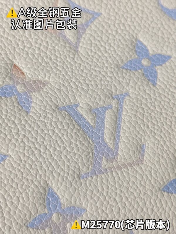 God Factory Louis Vuitton ONTHEGO M25770 Size 19 x 11.5 x 25cm