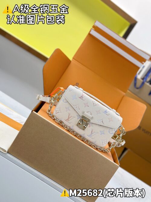 God Factory Louis Vuitton POCHETTE MÉTIS EAST WEST M25682 Size 13.5 x 6 x 21.5cm