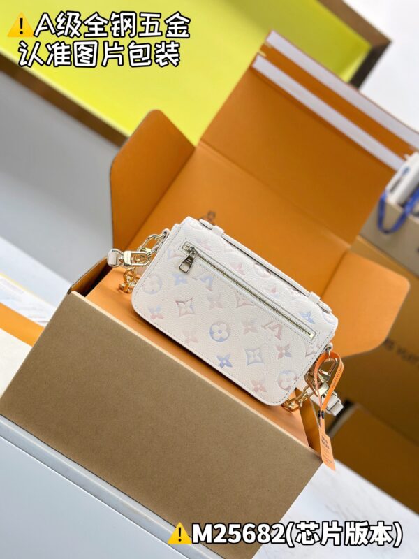 God Factory Louis Vuitton POCHETTE MÉTIS EAST WEST M25682 Size 13.5 x 6 x 21.5cm