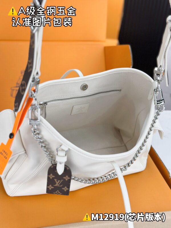 God Factory LV M12919 CARRYALL CARGO VIBE Size 23 x 15 x 33.5cm