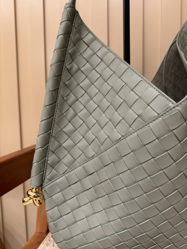 God Factory Yupoo No.10018 Medium Solstice 740990 Size 37*2*44cm