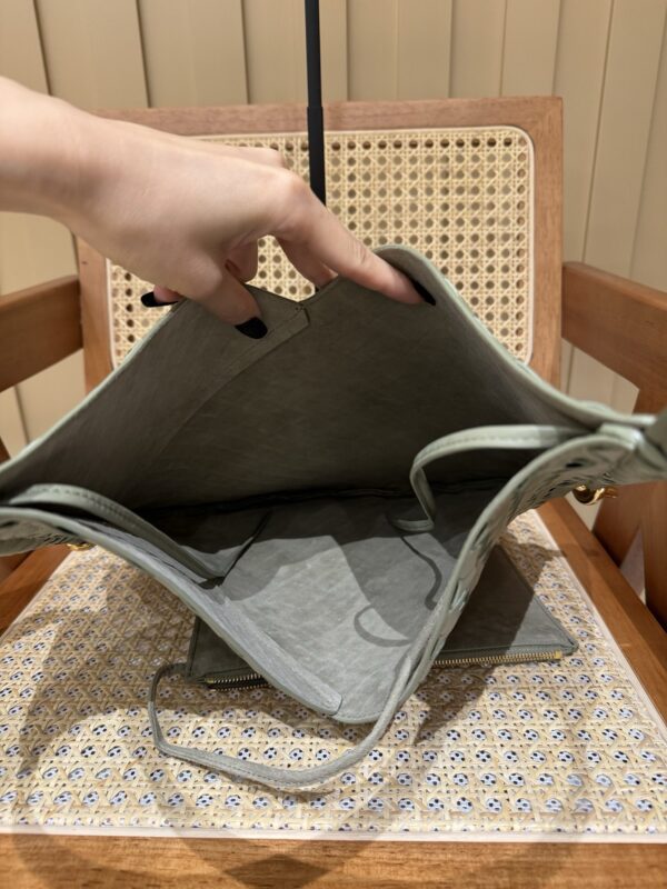 God Factory Yupoo No.10018 Medium Solstice 740990 Size 37*2*44cm