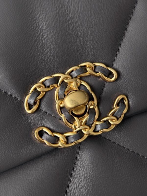 God Factory Chanel Bags Code 10038 19Bag Size 16x26x9cm