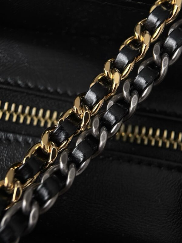 God Factory Chanel Bags Code 10043 Size 20x25x9cm