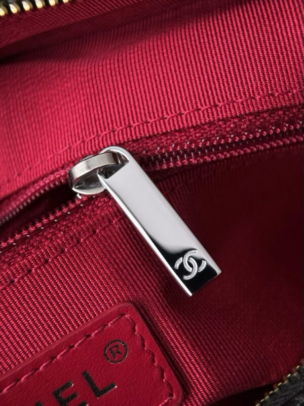 God Factory Chanel Bags Code 10043 Size 20x25x9cm