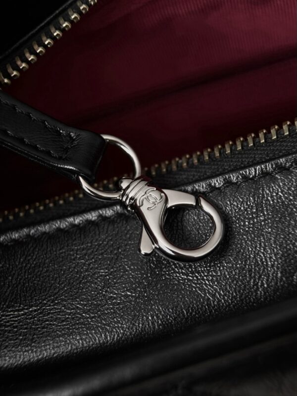 God Factory Chanel Bags Code 10043 Size 20x25x9cm