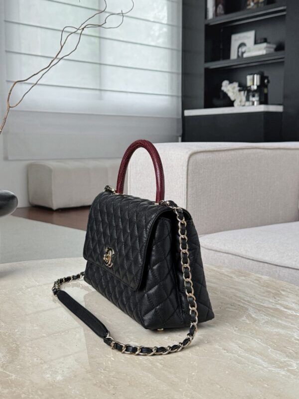 God Factory Chanel Bags Code 10051 Size 18x29x12cm