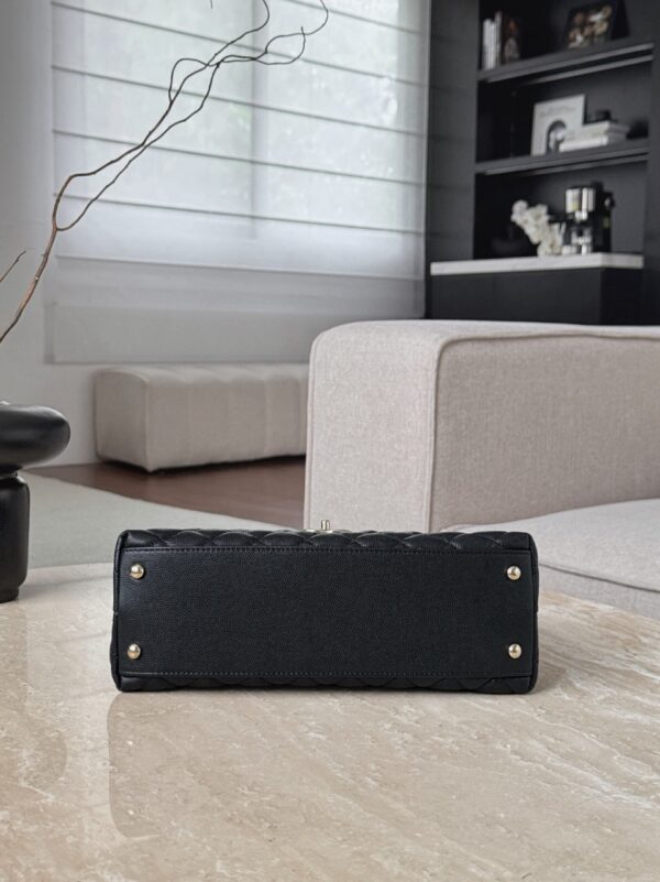 God Factory Chanel Bags Code 10051 Size 18x29x12cm