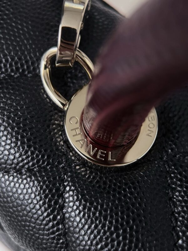 God Factory Chanel Bags Code 10051 Size 18x29x12cm