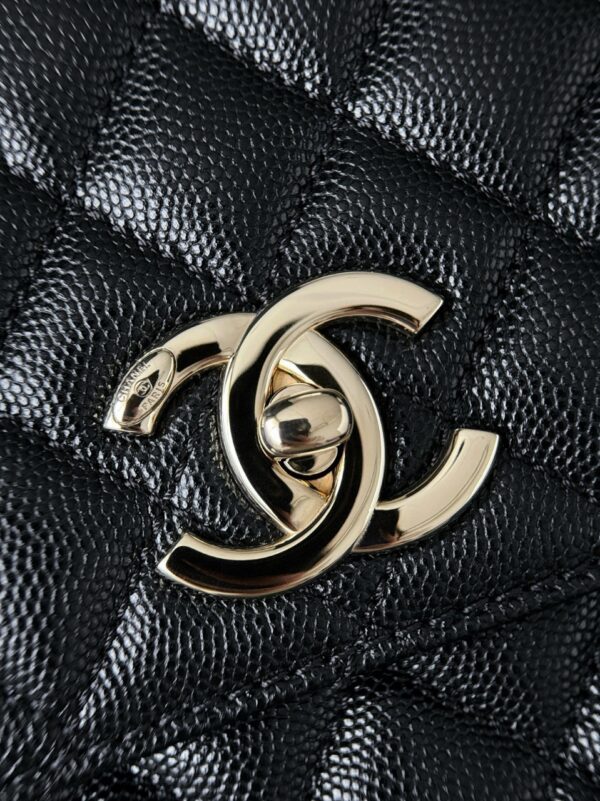 God Factory Chanel Bags Code 10051 Size 18x29x12cm