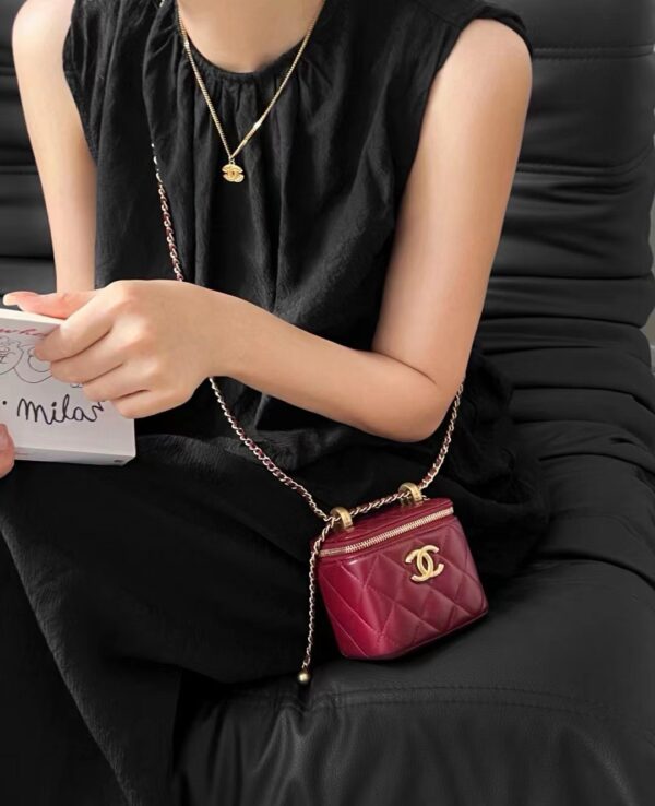 God Factory Chanel Bags Code 10074 Size 8.5x11x7cm