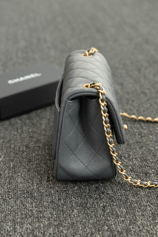 God Factory Chanel Bags Code 10076 23K Size 18x13x7cm