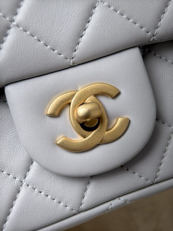 God Factory Chanel Bags Code 10081 Size 13x20x7cm