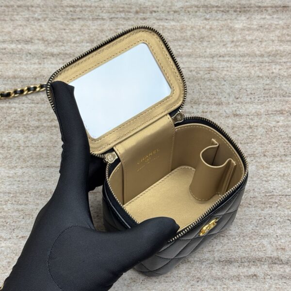 God Factory Chanel Bags Code 10087 Size 8.5x11x7cm