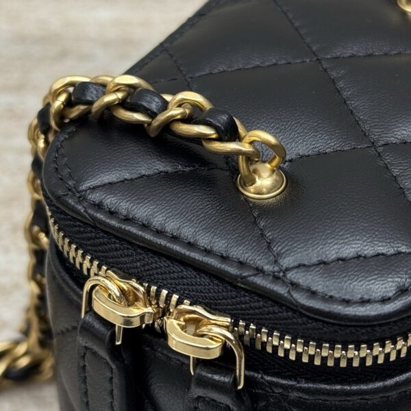 God Factory Chanel Bags Code 10087 Size 8.5x11x7cm