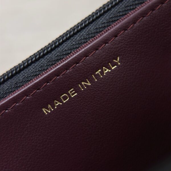 God Factory Chanel Bags Code 10095 24K Woc Size 12x19.3x3.5cm