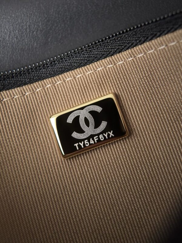 God Factory Chanel Bags Code 10099 25S Woc Size 12.3x19.2x3.5cm