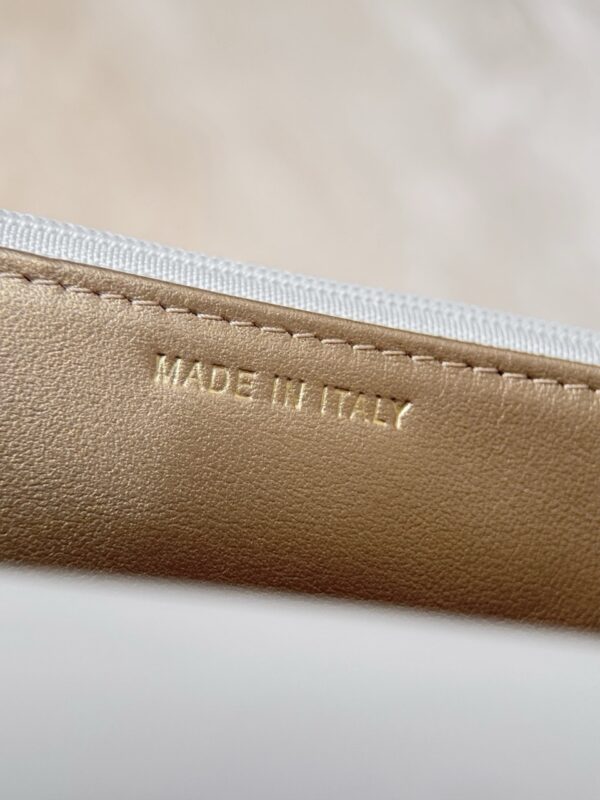 God Factory Chanel Bags Code 10098 25S Woc Size 12.3x19.2x3.5cm